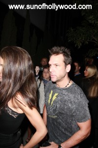 dane_cook_01 Dane Cook tries to keep a low profile