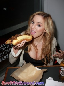 jordancarver_valentines_currywurst_sunofhollywood_12 jordancarver_valentines_currywurst_sunofhollywood_12