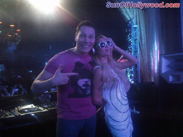 Dj Tiesto with Paris Hilton... Should DJ Afrojack Be Getting Worried ????